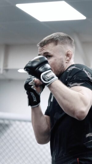 Nathaniel Wood Instagram - And just like that fight camp is over. 

Life’s been a rollercoaster this year but we are here! 

Another grind, and now for the fun part, healthy, strong and ready to go 👊🏼 

Thankyou to all those that have helped me get here , my coaches, teammates , sponsors and family. 

@jamieferguson.jff 🎥 

@whitewolfmma @gary.wood.66 @one_punch @barryboxingcoach @valiant_performance_epsom @umutatik @vigour8official @laurenjadewood21 ❤️
