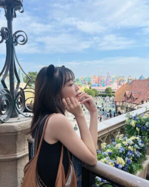 Natsumi Okamoto Instagram - 夏ディズニー！！！あついけど！だいすき！
休憩ばっかりだけど！！！さいこう！！🎠♥️
