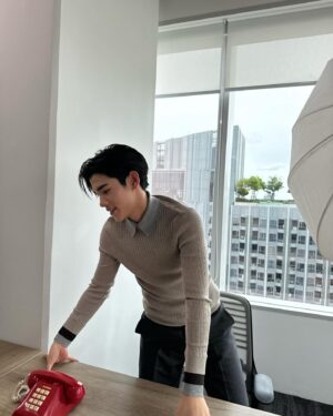 Nattawat Jirochtikul Instagram - A boss and secretary 👔