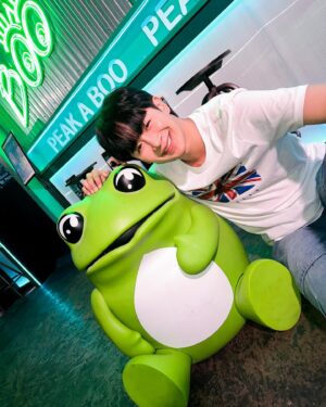 Natthapat Meesuk Instagram - น้อนอับบน่ารักม๊ากกกน้อง Jinro toad แบรนด์ Jinro soju โซจูอันดับ 1 จากเกาหลี ต้อง Jinro เท่านั้น น้องอยู่หลายที่ มากกก เต้ไปเจอน้อนที่ร้านPeak A Boo Bar Ratchayotin💚💚💚

@jinro_global @jinrosoju_thailand @partipost_th 
#HiteJinroTH #partipostthb #HiteJinroTH #JinroTH
#partipostth
