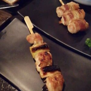 Nattharat Kornkaew Instagram - อิตาดาคิมัส​ จะกินแล้วนะค๊าบบบบ!
รูปแรกยังไม่เป็นไรลองเลื่อนรูปถัดไปรู้เรื่อง! 
ก่อนวันเกิดขอซักหน่อยยิ่งอากาศดีๆแบบนี้
จัดเต็มกับ "อิโระริ" ร้านอิซากายะสีลม เนื้อวากิวพรีเมียม ไทยวากิว 🥩🍢🍤🥃🍶 @irori.bkk
