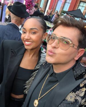 Navid Sole Instagram - Lovely catching up with @leighannepinnock 🌸💖 #navidsole #leighannepinnock