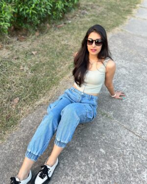 Navneet Kaur Dhillon Instagram - Take risks and write your own story. No risk, No story. 🚀 #NoRiskNoStory 
.
.
.
.
.
.
.
.
.
.
.
#LiveBoldly #ChaseDreams #Fearless #AdventureAwaits #MakeItHappen #DreamBig #BeBrave #Inspire #Motivation #SuccessJourney #RiskTaker #LifeGoals