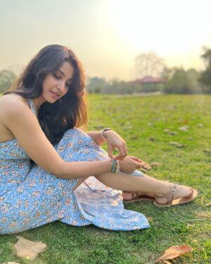 Navneet Kaur Dhillon Instagram - Chasing dreams with open eyes and an unstoppable heart. ✨💭 
.
.
.
.
.
.
.
.
.
#DreamBig #StayInspired #Goals #NeverSettle #Ambition #Motivation #KeepGoing #BelieveInYourself