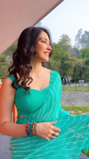 Navneet Kaur Dhillon Instagram - 🧡💚