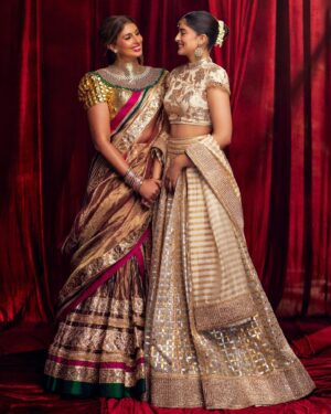 Navya Naveli Nanda Instagram - @abujanisandeepkhosla ♥️

@makeupbyvirja 
@rakshandairanimakeupandhair
@who_wore_what_when 
@rohnpingalay