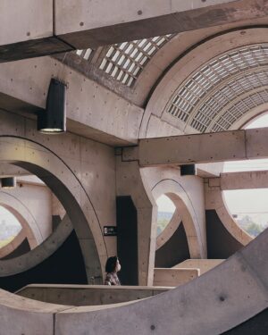 Nawapol Thamrongrattanarit Instagram - today visit Keihan Uji station , Uji / Kyoto — suppeeerrrr beautifullllll. so impressive. it’s sci-fi concrete train station in the small town. Hiroyuki Wakabashi is the architect. Don’t know why his information is really little. #uji #kyoto