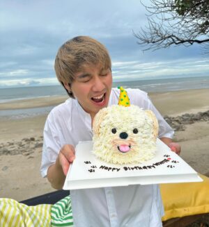 Nawat Phumphothingam Instagram - อุแว้ อุแว้ 29 แล้วฮะะ! 🎂🐶🍼