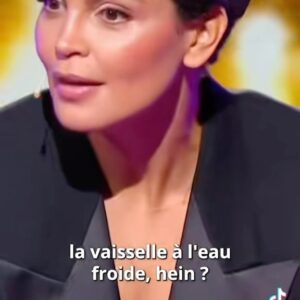 Nawell Madani Instagram - À PARIS LE 1 et 2 novembre au Dôme et en tournée en France, Belgique, Suisse, Canada…
Lien dans la bio.

Si tu veux qu’on passe chez toi, indique ta ville en commentaire 🙏🏽