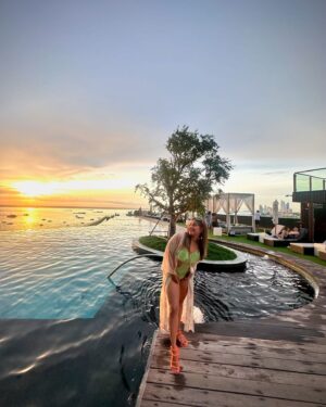 Nayamat Handa Instagram - Paradise found by the poolside 💚

#igtravel #igers #igersindia #instagram #instagood #instadaily #explore #explorepage #exploremore #goviral #trending #explorar #fashion #style #blogger #influencer #artist #fashionista #fashionstyle #fashionblogger #stylefashion #styleblogger #styleinspo #styleinspiration #thailand #swimsuit #lifestyleblogger #luxurylifestyle #pattaya #sunsetlover