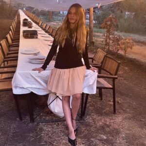 Actress Naz Elmas HD Instagram Photos and Wallpapers September 2024
