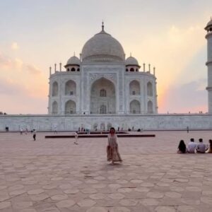 Nazanin Boniadi Instagram - Awe-inspiring. May love prevail. 

#TajMahal