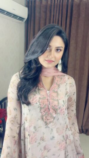 Naznin Nahar Niha Instagram - আমার হয়ে থেকো💗নাটক - লাভ রেইন☔️