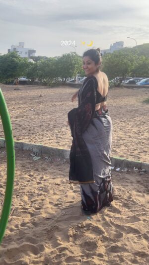 Neelima Rani Instagram - Beach day 🤍
Spending time with kids is the most precious part of my life!
#instagood #happy #love #family #nomakeup