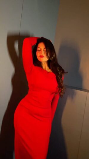 Neha Amandeep Instagram - Don’t be shy my honey 🍯 😜
.
.
.
.
.
.
.
.
.
.
.
#reelstrending
#funnyvideos
#funnyreels
#reelsindia
#catlovers
#viralreels
#reelsofinstagram
#fly
#dachshund
#workoutmotivation
#travelreels
#instagramreels
#kitten
#bodypositive
#animal
#dancereels
#zeebangla
#starjalsha
#actor
#jogomaya
#banglaserial