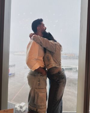 Neha Dhupia Instagram - The many moods of a 7 hour flight ✈️ delay … ♥️🧿 👉 3 n 7 is when it got reaaaalllll !!!! 😜