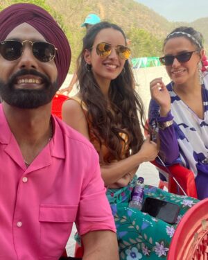 Neha Dhupia Instagram - The many moods of #badnewz …. For the real footage it’s at a theatre 🎭 near you 😍♥️😛