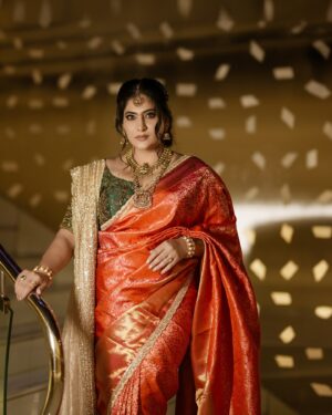 Neha Saxena Instagram - Neha Saxena @nehasaxenaofficial radiates timeless beauty in our Kanchipuram saree, her elegance and poise perfectly complementing the saree’s rich tradition✨

@midhun.mohan_ 
@teamnehasaxena 
@gmfldubai 
@draping_damini 
@alameen_fashion_jewels

#gmfl  #dubai🇦🇪 #dubai #fashionshow #nehasaxena #teamnehasaxena #parimalmehta #lokeshsharma #bollywood #actress #movie #malayalamcinema #malayalam #cinema #celebrity
