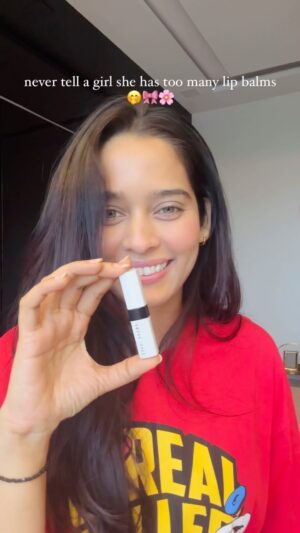 Neha Saxena Instagram - Do we agree?🫣🤭
#lipbalm