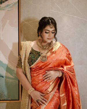 Neha Saxena Instagram - Neha Saxena @nehasaxenaofficial radiates timeless beauty in our Kanchipuram saree, her elegance and poise perfectly complementing the saree’s rich tradition✨

@midhun.mohan_ 
@teamnehasaxena 
@gmfldubai 
@draping_damini 
@alameen_fashion_jewels

#gmfl  #dubai🇦🇪 #dubai #fashionshow #nehasaxena #teamnehasaxena #parimalmehta #lokeshsharma #bollywood #actress #movie #malayalamcinema #malayalam #cinema #celebrity