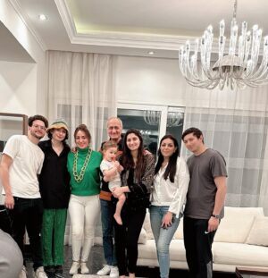 Nermin EL Fee'y Instagram - # يا _حبيبي_يا _احلي_واطيب_اب_وخال_في_الدنيا_ربنا_يخليك_لينا_❤️💋# @nermine_elfeky #