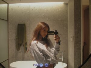 Ng Ka Yan Instagram - 無聊用dv影相發現唔洗買ccd都得( ´▽｀)