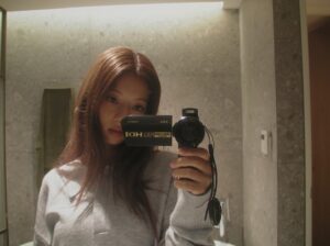 Ng Ka Yan Instagram - 無聊用dv影相發現唔洗買ccd都得( ´▽｀)