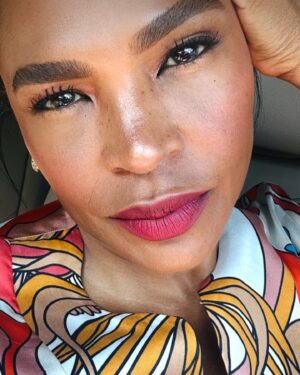 Nia Long Instagram - On my way 😘