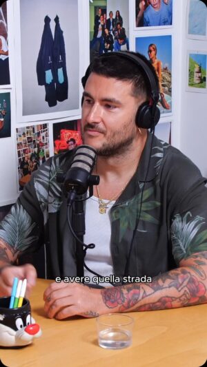 Nick Cerioni Instagram - Chi siamo, da dove veniamo, perché siamo qui?
Tutte domande che almeno una volta nella vita ci siamo posti. 
Io per darmi una risposta, 18 anni fa, mi sono avvicinato alla Kabbalah e ho conosciuto Matteo, che è diventato poi un insegnante di spiritualità al @kabbalah_centre_italia e che ho fortemente voluto in questo episodio di “Is It Sexy?”.
La cosa più bella che ho imparato è stata che siamo qui per essere felici, sembra così semplice a dirlo…Eppure.
Con Matteo abbiamo parlato di cose davvero grandi, enormi, di anima, felicità, crescita e di chi dopo aver toccato il fondo, risale fino a vette che non poteva neanche immaginare di toccare.

SPIRITUALITY IS SEXY! 

@est_radio @orbita_____  @kci_matteobarbanente
