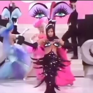 Nicky Doll Instagram - I am MASCara for your eyeeeeez 💄👁️

Honored to pay homage to one of my absolute Fashion Icon @bobmackie and finally make my own twist on one of my absolute favorite look. 
@cozzeppe @rochart_design and I had a BLAST designing all these looks this season. Fasten your seatbelt because we went hard! 

Shot by @ranobrac 
HMU by @juliencharlierparis 
Concept made with @cozzeppe 
Executed by @rochart_design 
Nails by @lapetitejesse 
Jewels by @gv.jewels_costumes