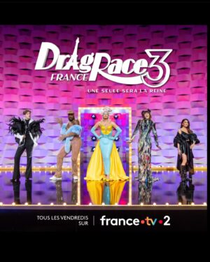 Nicky Doll Instagram - Jamais 2 sans 3 ⚡️🩵

La grande première de #DragRaceFrance saison 3 c’est vendredi 31 mai dès 19h sur la plateforme @france.tv et à partir de 22h55 sur France 2 !
Retour en famille @daphneburki & @kiddysmile et nos invités spéciaux le fantastique @charlesdevilmorin et l’icône elle même @jeniferofficiel !

——

@dragrace_france Season 3 Grand Premiere is TOMORROW on @wowpresentsplus 👠