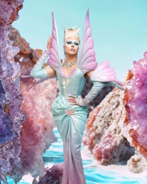 Nicky Doll Instagram - I had crystallized 🦋

Shot by @ranobrac 
Hair @parizhair 
Makeup @kam_hugh 
Nails @lapetitejesse 
Outfit @rochart_design @cozzeppe ✨
Jewelry @gv.jewels_costumes