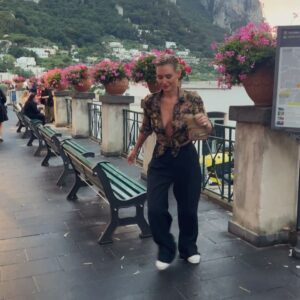 Nicky Whelan Instagram - London … Sicily … Capri … Naples … St Tropez … keep saying yes … the adventures continue … open heart … filled with gratitude … new friends for life … love you @morgannyc @justbeingkurt and the family 🥹🫶🏼🫦 #summerlove #europe2024