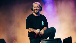 Nico Sallach Instagram - ROCCO DEL SCHLACKO! Thank you sooooo much ❤️
#electriccallboy #tekkno 

📸 @dajoeberlei