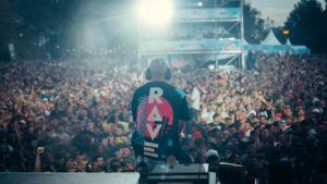 Nico Sallach Instagram - ROCCO DEL SCHLACKO! Thank you sooooo much ❤️
#electriccallboy #tekkno 

📸 @dajoeberlei