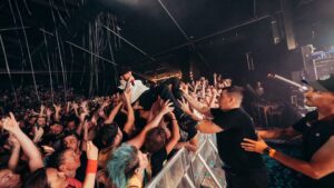 Nico Sallach Instagram - SEIGNOSSE
That was definitely the hottest show of my life, but we had such a good time! We can’t thank you enough and we can’t wait to come back ❤️

📸 @dajoeberlei