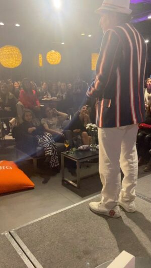 Nicolás Larraín Instagram - En @trotaquilpue @fernandolarraindt https://www.passline.com/eventos/el-manager-y-el-artista-fernando-y-nicolas-larrain-humor-trotamundos-quilpue @hortahans