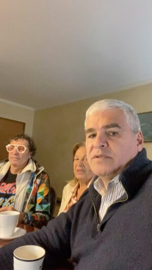 Nicolás Larraín Instagram - ESTE MIÉRCOLES EN @trotaquilpue COMPRA TUS ENTRADAS AQUÍ https://www.passline.com/eventos/el-manager-y-el-artista-fernando-y-nicolas-larrain-humor-trotamundos-quilpue @hortahans @fernandolarraindt