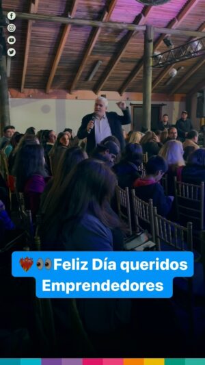 Nicolás Larraín Instagram - ❤️‍🔥🤩¡Celebramos el día del #emprendimiento en nuestra #Comuna!

Una linda jornada junto a más de 100 emprendedores se llevó a cabo en nuestra tierra de #tradiciones, en donde hemos reconocido su gran labor con sus #Pymes, destacando su innovación y espíritu de emprendedor.

👀Nicolás Larraín fue el encargado de dar una charla motivacional, enfocada en el marketing y #branding empresarial, entregando nuevas herramientas a nuestros emprendedores Sanjavierinos.