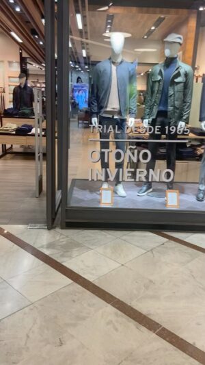 Nicolás Larraín Instagram - @trial.cl