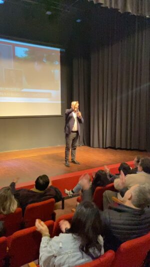 Nicolás Larraín Instagram - @teatro_casa_del_arte