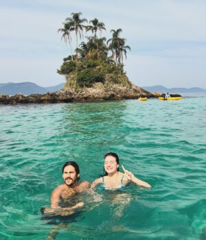 Nicolas Prattes Instagram - Fefe faz 16 hoje mas a gente vive todos os dias 🩵🧸