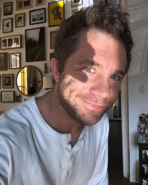 Nicolás Riera Instagram - Con un rayito de sol