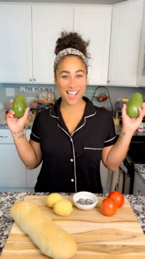 Nicole Alexander Instagram - 🥰 Happy 4th 🎉 #avacadotoast for the #fam ☺️☕️