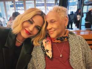 Nicole Ari Parker Instagram - 💕💕💕💕💕💕💕💕💕💕
All day Everyday for All the Days I am SOOO grateful you are My Mommy. 

Everything I know about being a Mother came from your warmth ☀️ your cooking 🍳 your rules 🤨your mighty laugh😄 and generous soul. 🥰

Your heart ❤️ is so big…giving so much to everyone who loves you, knows you or even meets you by chance. 

👉🏽You even made sure to give Me, Sophie and Nico your whole face. 🤩

Sorry Babe @BorisKodjoe 🤷🏽‍♀️😂

Happy Mother’s Day Mommy..thank you for You🌸