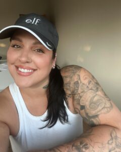 Actress Nicole Faulkner HD Instagram Photos and Wallpapers August 2024