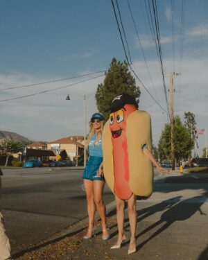 Nicole Richie Instagram - When you think of weiners, think of me. 🌭🥳