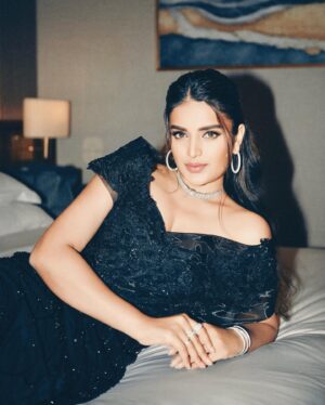 Nidhhi Agerwal Instagram - Outfit: @tanieyakhanuja
Jewellery : @the_jewel_gallery
Styling: @sandhya__sabbavarapu
Styling team: 
@prekshadhakad_
@sunandini_vijjagiri