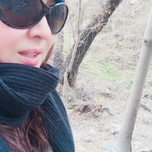 Actress Niki Karimi HD Instagram Photos and Wallpapers December 2021