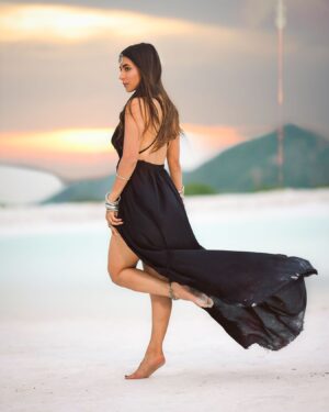 Nikkesha Rangwala Instagram - 🎶